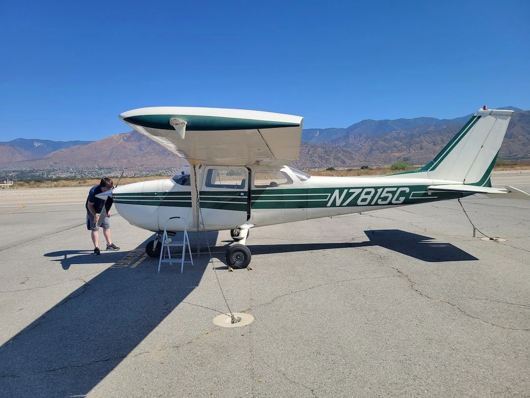 side-of-cessna-172-at-redlands-airport-REI