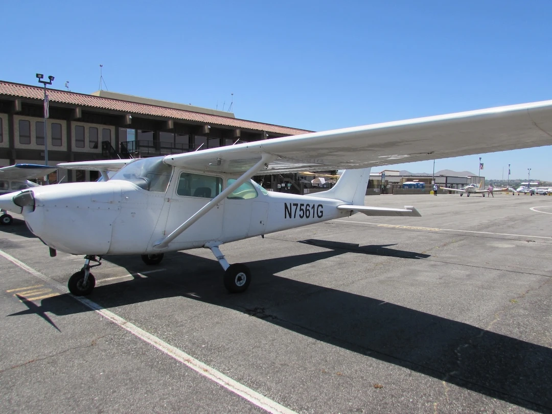 side-of-cessna-172l-at-riverside-airport-RAL