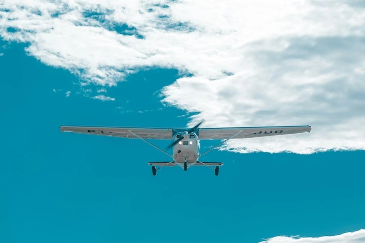 cessna-172-interior